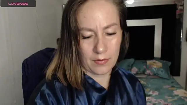 Snapshot of CATRINA-83 chatting on May 15, 10:50 pm CATRINA-83 online show from May 15, 10:50 pm