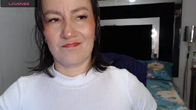 Snapshot of CATRINA-83 chatting on May 16, 5:01 pm CATRINA-83 online show from May 16, 5:01 pm