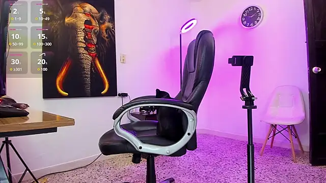 Snapshot of Nicolas_Fellener chatting on October 6, 4:54 am Nicolas Fellener online show from October 6, 4:54 am