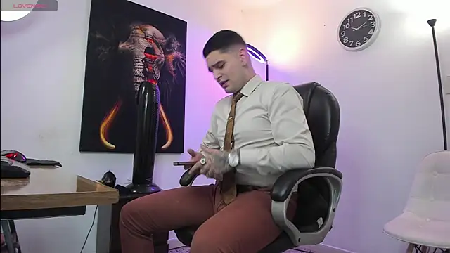 Snapshot of Nicolas_Fellener chatting on November 6, 4:02 am Nicolas Fellener online show from November 6, 4:02 am