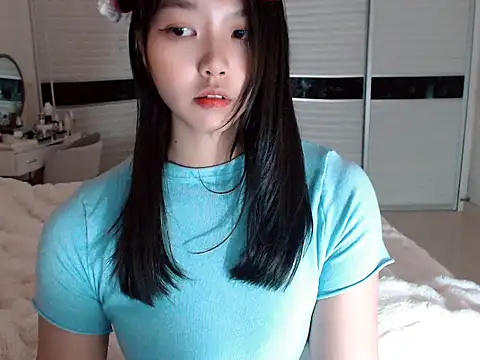 -Lucky Girl online show from March 2, 4:07 am