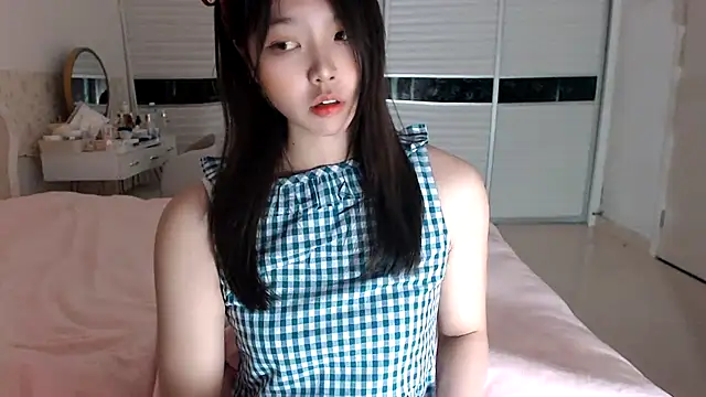 -Lucky Girl online show from March 19, 12:12 pm