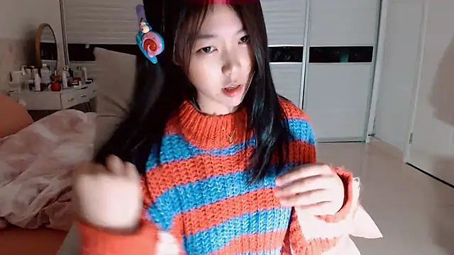 -Lucky Girl online show from December 3, 12:36 pm