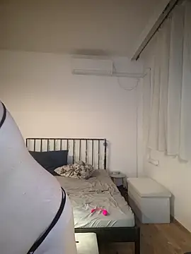 Snapshot of Jassiundich2 chatting on September 18, 6:59 am Jassiundich2 online show from September 18, 6:59 am