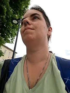 Jassiundich2 online show from May 6, 1:49 pm