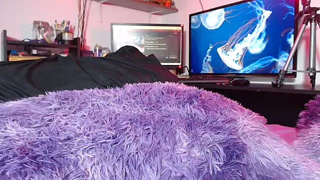 Snapshot of SatansWife chatting on February 8, 4:03 am SatansWife online show from February 8, 4:03 am