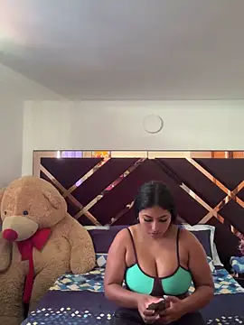 Snapshot of emmyjhonson07 chatting on October 14, 2:18 pm emmyjhonson07 online show from October 14, 2:18 pm