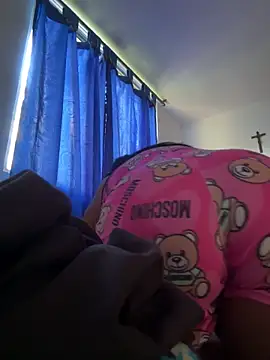 Snapshot of emmyjhonson07 chatting on October 16, 1:12 pm emmyjhonson07 online show from October 16, 1:12 pm