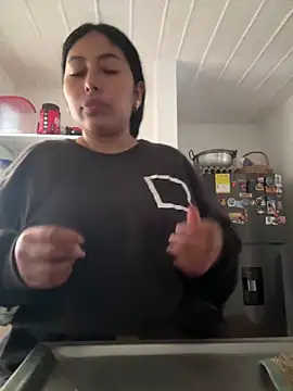 Snapshot of emmyjhonson07 chatting on February 16, 1:07 pm emmyjhonson07 online show from February 16, 1:07 pm