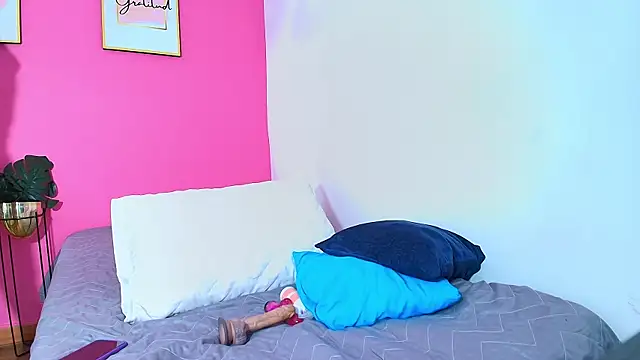 shybutdirtygirrll online show from December 24, 10:55 am