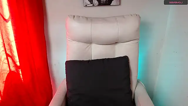 SamanthaRoldaan online show from January 16, 4:18 pm