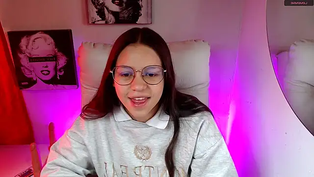 SamanthaRoldaan online show from February 10, 1:15 pm