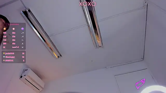 JordanSmiith  online show from February 6, 2:22 am