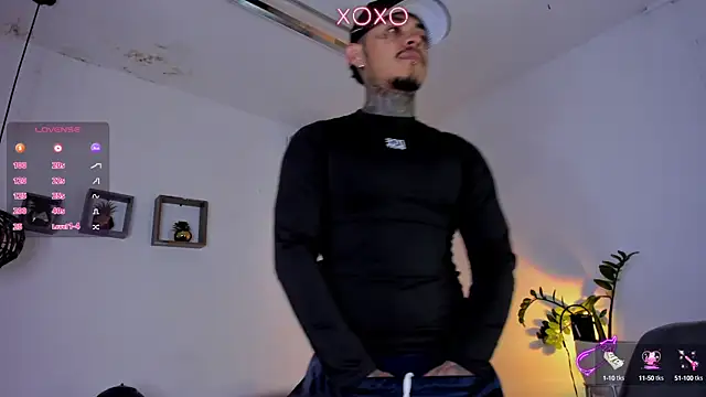 JordanSmiith  online show from February 8, 8:21 pm