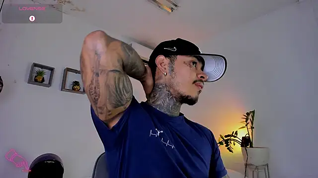 JordanSmiith  online show from February 18, 8:14 pm