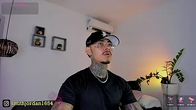 JordanSmiith  online show from March 5, 9:26 pm