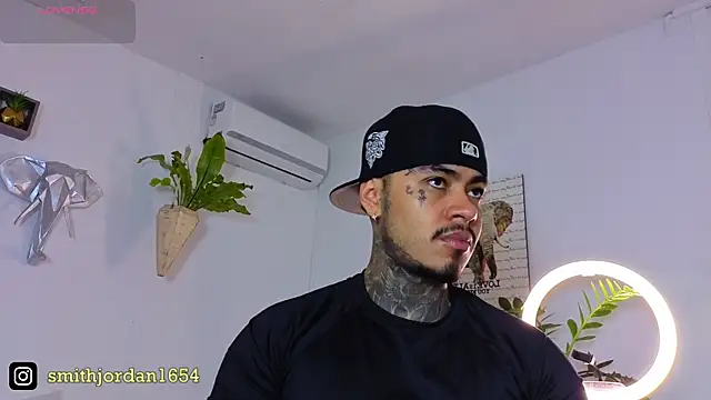 JordanSmiith  online show from October 3, 8:50 pm