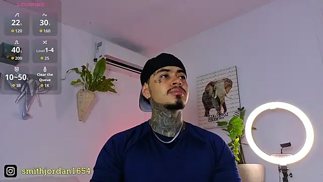 JordanSmiith  online show from November 7, 9:04 pm