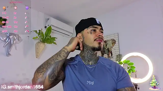 JordanSmiith  online show from December 2, 8:59 pm