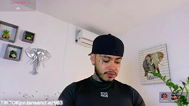 Snapshot of JordanSmiith_ chatting on February 12, 8:26 pm JordanSmiith online show from February 12, 8:26 pm