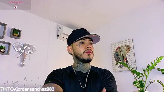 Snapshot of JordanSmiith_ chatting on February 15, 2:25 pm JordanSmiith online show from February 15, 2:25 pm