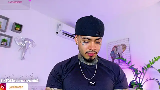 Snapshot of JordanSmiith_ chatting on March 27, 9:14 pm JordanSmiith online show from March 27, 9:14 pm