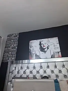  nicolehotshemale online show from January 22, 12:16 am