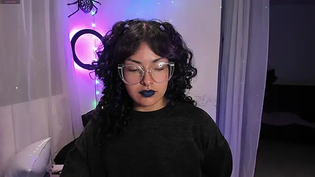 witchviolet online show from December 30, 12:32 am