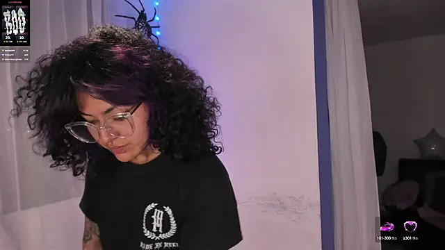 witchviolet online show from January 4, 4:55 am