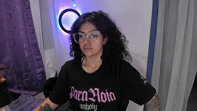 witchviolet online show from January 5, 3:22 am