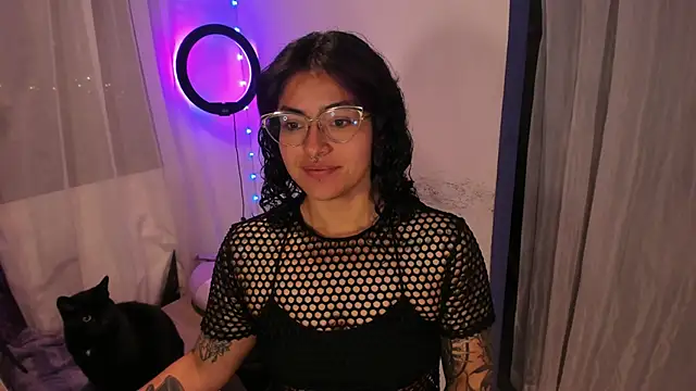 witchviolet online show from January 6, 12:37 am