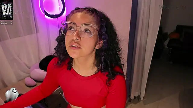 witchviolet online show from February 4, 1:34 am