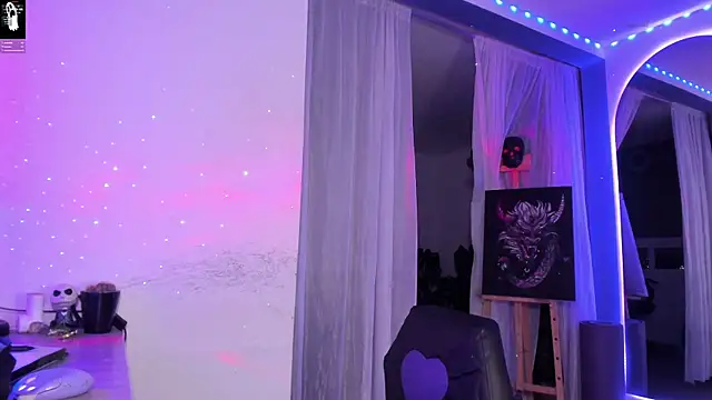 witchviolet online show from March 4, 1:45 am