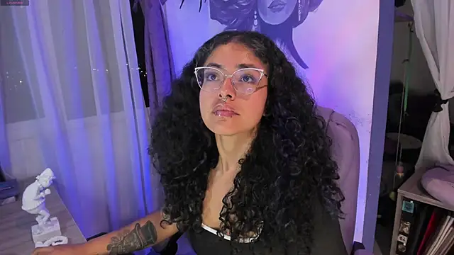 witchviolet online show from December 5, 2:53 am