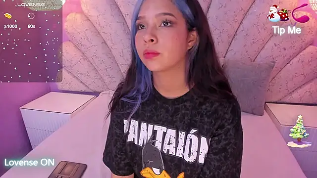 chloe watson  online show from December 26, 8:11 pm