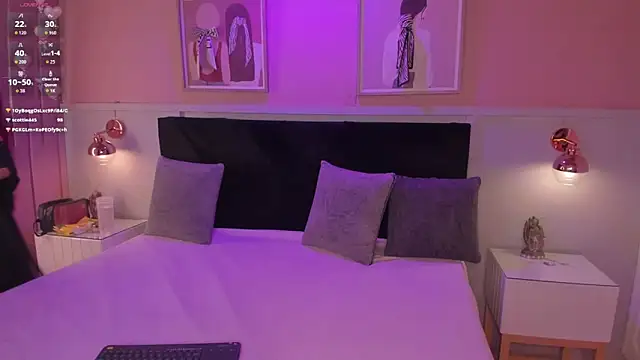 chloe watson  online show from March 25, 8:04 pm