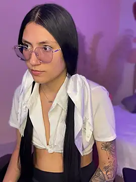 Snapshot of _allondra_ chatting on January 14, 10:44 pm allondra online show from January 14, 10:44 pm