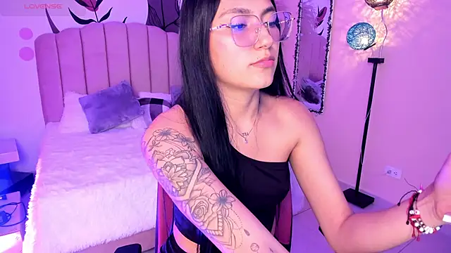 Snapshot of _allondra_ chatting on January 22, 11:53 pm allondra online show from January 22, 11:53 pm