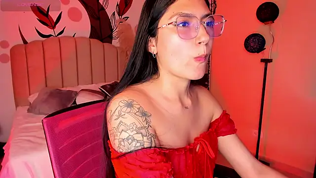 Snapshot of _allondra_ chatting on February 5, 4:06 am allondra online show from February 5, 4:06 am
