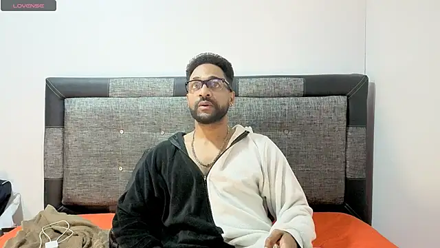 bbcblackhot34 online show from October 8, 4:43 am