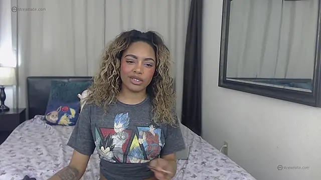 RobynKnight online show from December 5, 6:55 am