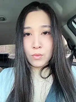 Snapshot of Fannywell chatting on June 14, 7:54 am Fannywell online show from June 14, 7:54 am