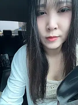 Snapshot of Fannywell chatting on July 24, 10:02 am Fannywell online show from July 24, 10:02 am