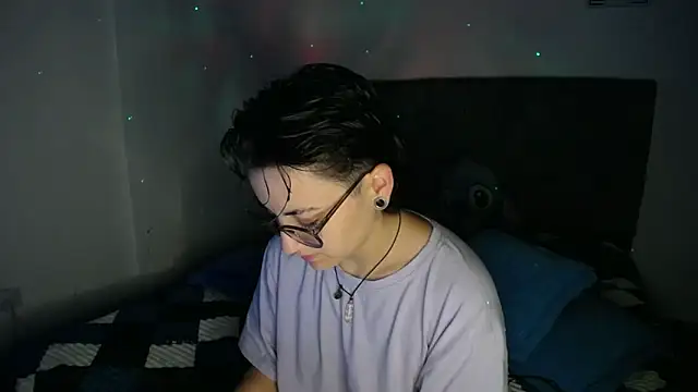 linda 33 online show from February 1, 9:35 pm