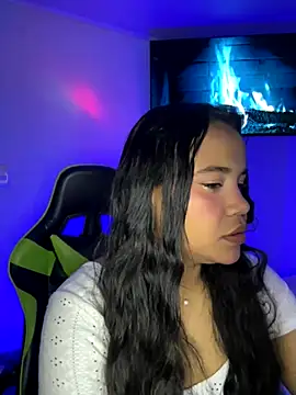 Snapshot of leila_22 chatting on November 10, 7:07 am leila 22 online show from November 10, 7:07 am