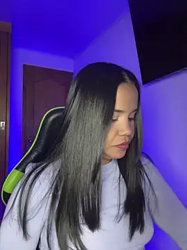 leila 22 online show from March 30, 7:31 am