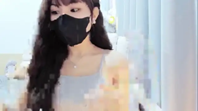 Lita-Julia online show from March 6, 3:30 pm