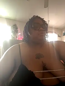 kweenxkarma online show from September 25, 8:34 pm