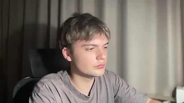 superfluboy  online show from September 10, 4:07 pm