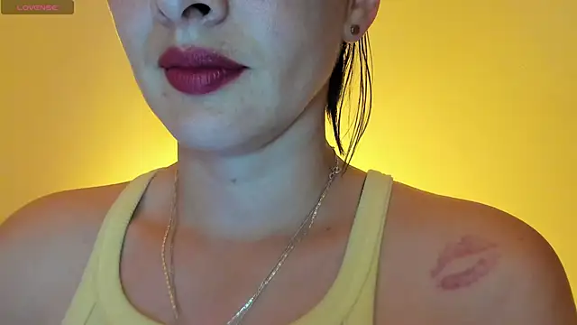 queen fetish online show from November 19, 10:43 pm